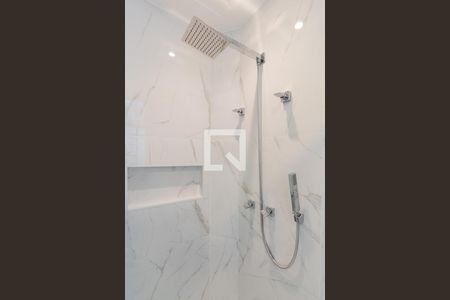 Apartamento para alugar com 67m², 1 quarto e sem vaga Apartamento para alugar com 67m², 1 quarto e sem vagaBanheiro da suíte