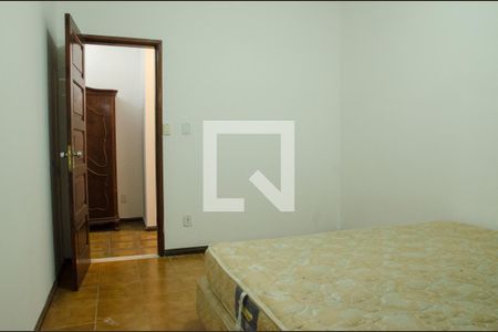 Casa à venda com 200m², 5 quartos e 4 vagasQuarto 1