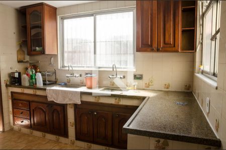 Casa à venda com 200m², 5 quartos e 4 vagasCozinha