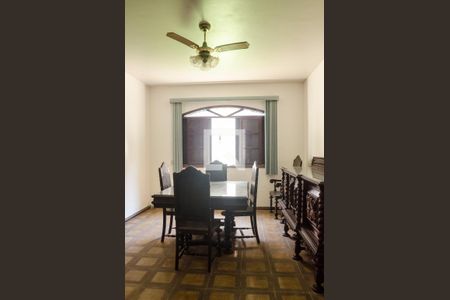 Casa à venda com 200m², 5 quartos e 4 vagasSala Jantar