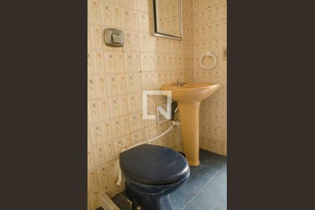 Casa à venda com 200m², 5 quartos e 4 vagasBanheiro serviço