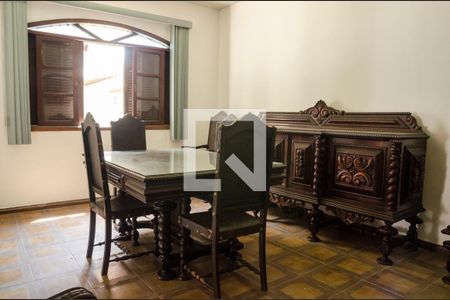 Casa à venda com 200m², 5 quartos e 4 vagasSala de Jantar