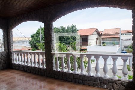 Casa à venda com 200m², 5 quartos e 4 vagasVista da suite 1