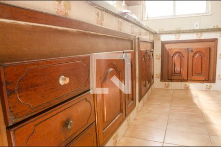 Casa à venda com 200m², 5 quartos e 4 vagasCozinha - Armários