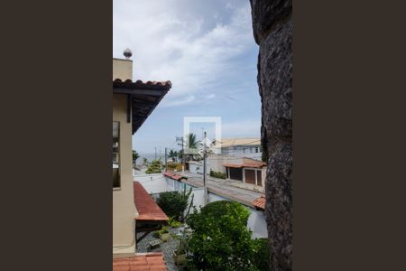 Casa à venda com 200m², 5 quartos e 4 vagasVista da varanda