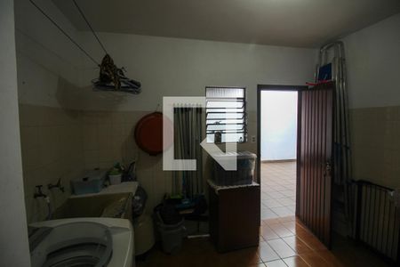 Casa à venda com 152m², 2 quartos e 2 vagas Casa à venda com 152m², 2 quartos e 2 vagasLavanderia