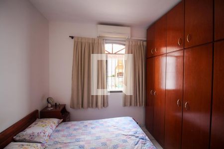 Casa à venda com 152m², 2 quartos e 2 vagas Casa à venda com 152m², 2 quartos e 2 vagasQuarto 2