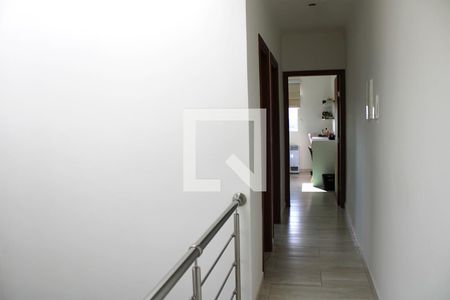 Corredor quartos de casa à venda com 3 quartos, 180m² em Parque Jambeiro, Campinas