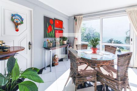 Casa à venda com 407m², 3 quartos e 2 vagasSala