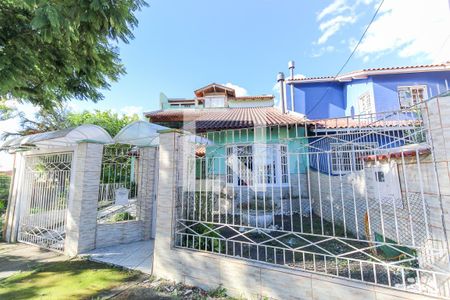 Casa à venda com 407m², 3 quartos e 2 vagasFachada