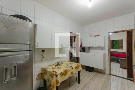Casa à venda com 300m², 1 quarto e sem vaga Casa à venda com 300m², 1 quarto e sem vagaCozinha