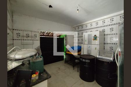 Casa à venda com 300m², 1 quarto e sem vaga Casa à venda com 300m², 1 quarto e sem vagaCozinha Salão