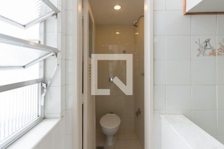 Apartamento para alugar com 130m², 3 quartos e 2 vagasBanheiro de Serviço