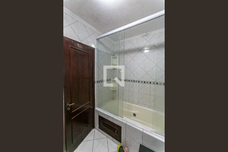 Casa à venda com 200m², 4 quartos e 4 vagasBanheiro da Suíte