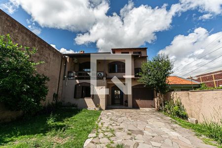 Casa à venda com 200m², 4 quartos e 4 vagasFachada