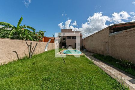 Casa à venda com 200m², 4 quartos e 4 vagasQuintal