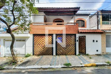 Casa para alugar com 190m², 3 quartos e 2 vagasFachada