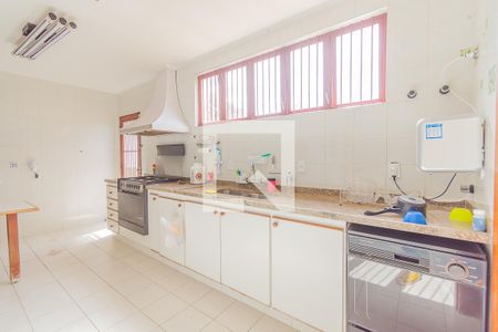 Casa à venda com 550m², 4 quartos e 7 vagasCozinha