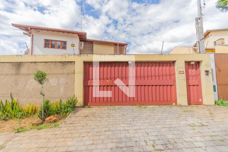 Casa à venda com 550m², 4 quartos e 7 vagasFachada