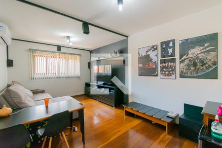 Casa à venda com 550m², 4 quartos e 7 vagasSala de TV