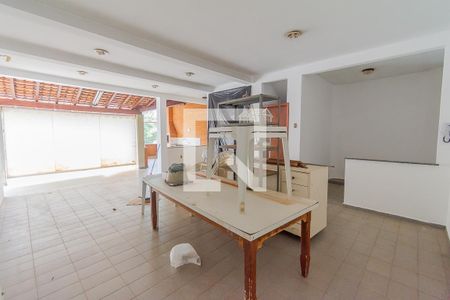 Casa à venda com 550m², 4 quartos e 7 vagasSalão de Festas