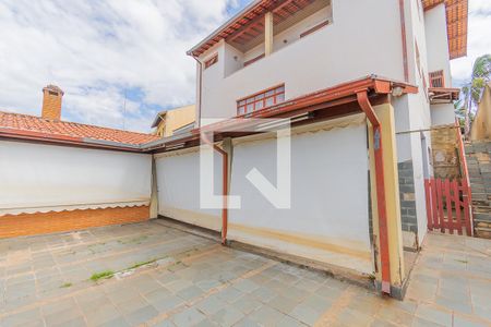 Casa à venda com 550m², 4 quartos e 7 vagasÁrea comum - Churrasqueira