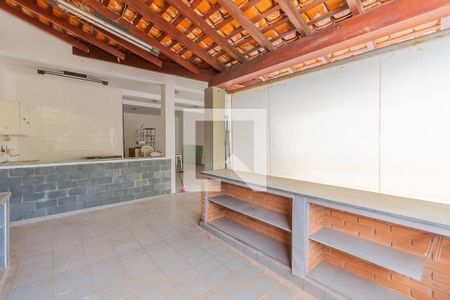 Casa à venda com 550m², 4 quartos e 7 vagasÁrea comum - Churrasqueira