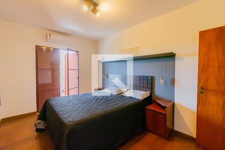 Casa à venda com 550m², 4 quartos e 7 vagasSuíte 1