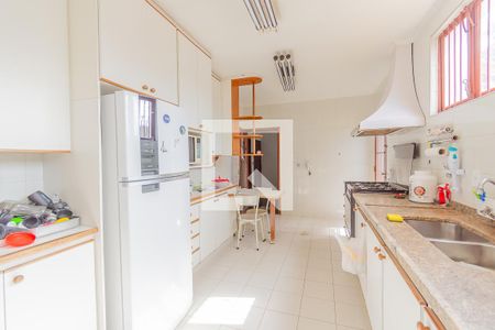 Casa à venda com 550m², 4 quartos e 7 vagasCozinha