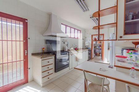 Casa à venda com 550m², 4 quartos e 7 vagasCozinha