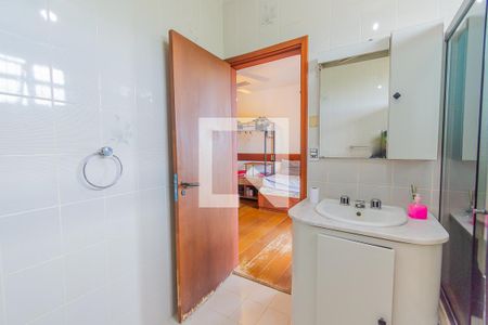 Casa à venda com 550m², 4 quartos e 7 vagasBanheiro da Suíte 2