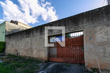 Casa à venda com 360m², 2 quartos e 7 vagasFachada