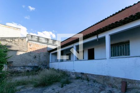 Casa à venda com 360m², 2 quartos e 7 vagasFachada