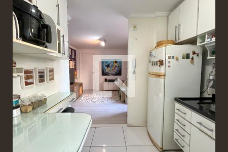 Apartamento à venda com 70m², 2 quartos e 2 vagas Apartamento à venda com 70m², 2 quartos e 2 vagasCozinha