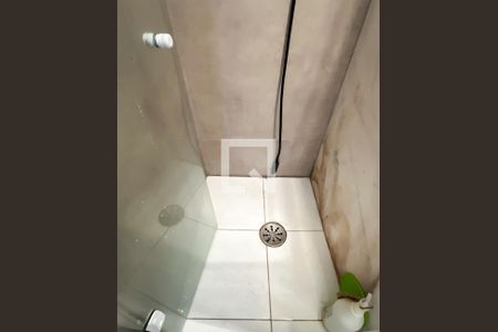 Apartamento à venda com 70m², 2 quartos e 2 vagas Apartamento à venda com 70m², 2 quartos e 2 vagasBanheiro Corredor