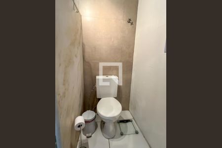 Apartamento à venda com 70m², 2 quartos e 2 vagas Apartamento à venda com 70m², 2 quartos e 2 vagasBanheiro Corredor
