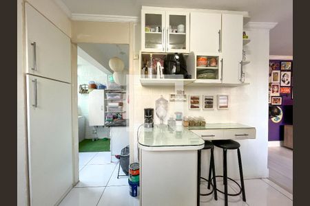 Apartamento à venda com 70m², 2 quartos e 2 vagas Apartamento à venda com 70m², 2 quartos e 2 vagasCozinha
