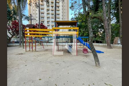 Apartamento à venda com 70m², 2 quartos e 2 vagas Apartamento à venda com 70m², 2 quartos e 2 vagasÁrea comum - Playground