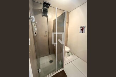 Apartamento à venda com 70m², 2 quartos e 2 vagas Apartamento à venda com 70m², 2 quartos e 2 vagasBanheiro Corredor