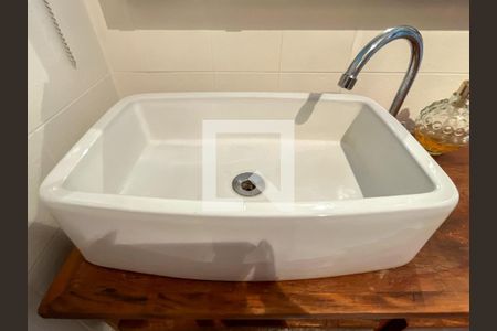 Apartamento à venda com 70m², 2 quartos e 2 vagas Apartamento à venda com 70m², 2 quartos e 2 vagasBanheiro Corredor