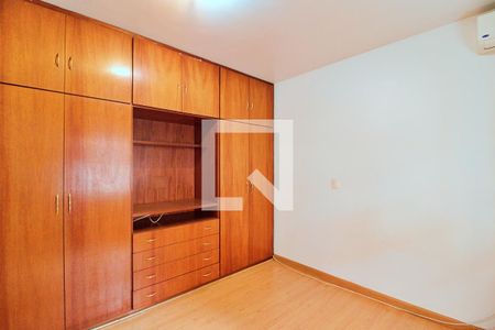 Casa à venda com 180m², 3 quartos e 4 vagasSuíte 1