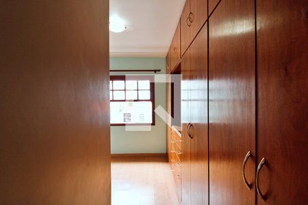 Casa à venda com 180m², 3 quartos e 4 vagasSuíte 2