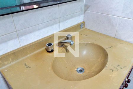 Casa à venda com 180m², 3 quartos e 4 vagasBanheiro da Suíte 1