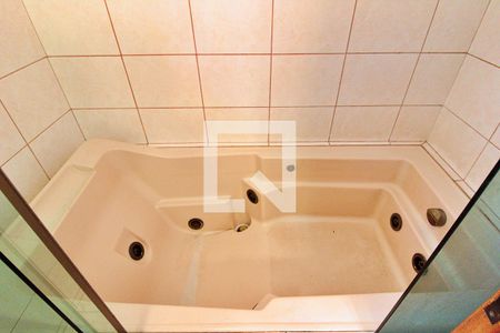 Casa à venda com 180m², 3 quartos e 4 vagasBanheiro da Suíte 2