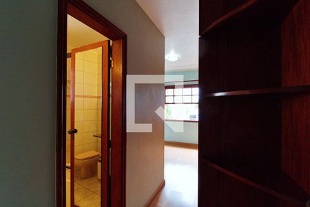 Casa à venda com 180m², 3 quartos e 4 vagasSuíte 2