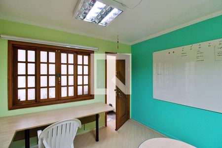 Casa à venda com 180m², 3 quartos e 4 vagasEscritório