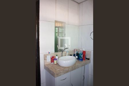 Casa à venda com 125m², 2 quartos e 2 vagasBanheiro 