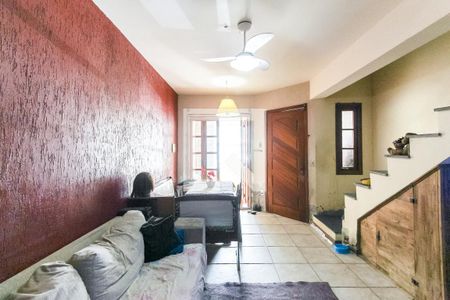 Sala de casa à venda com 2 quartos, 72m² em Chapeu do Sol, Porto Alegre