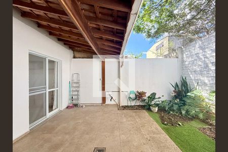Varanda/Quintal de casa de condomínio para alugar com 3 quartos, 145m² em Jardim Novo Santo Amaro, São Paulo