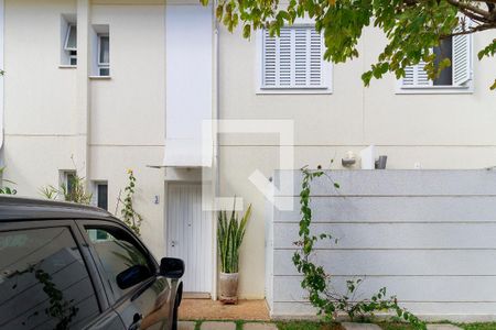 Casa de condomínio para alugar com 145m², 3 quartos e 2 vagas Casa de condomínio para alugar com 145m², 3 quartos e 2 vagasFachada da Casa
